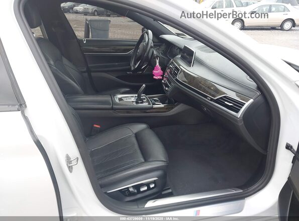 WBA7F2C5XHG421305 2017 BMW ALPINA White Սալոնի դիմացի տեսք