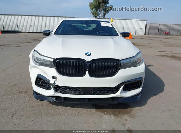 WBA7J2C33HG497798 2017 BMW 7 SERIES Белый Вид щитка приборов