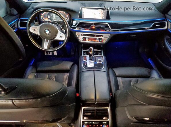 WBA7T2C06MCF00133 2021 BMW 7 SERIES Gray Vista del salpicadero