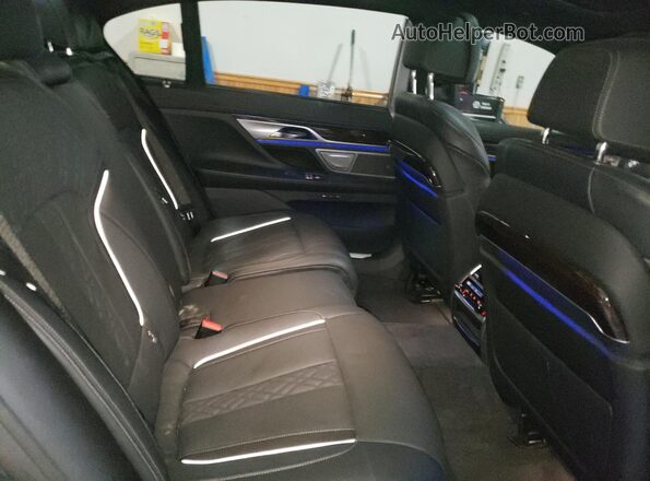 WBA7U2C00NCK70133 2022 BMW 7 SERIES Gray Widok tylnych siedzeń
