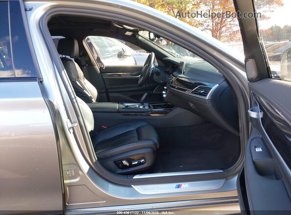 WBA7U2C04MCG46866 2021 BMW 7 SERIES Gray წინა სალონის ხედი