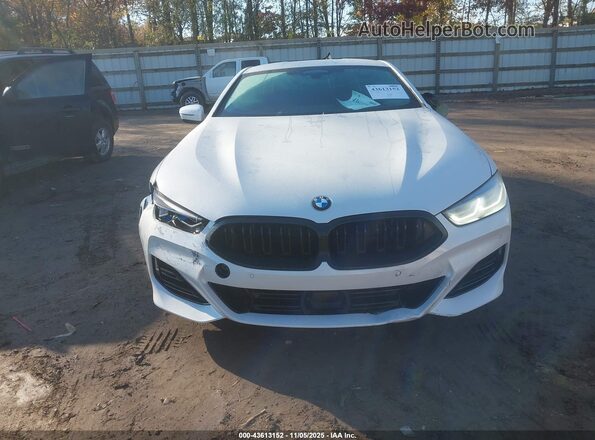 WBAAE4C05RCR08896 2024 BMW 8 SERIES White Vista del cuadro de instrumentos