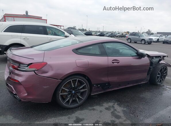 WBABC4C03PCK50261 2023 BMW M8 Purple სალონის 360-გრადუსიანი ხედი