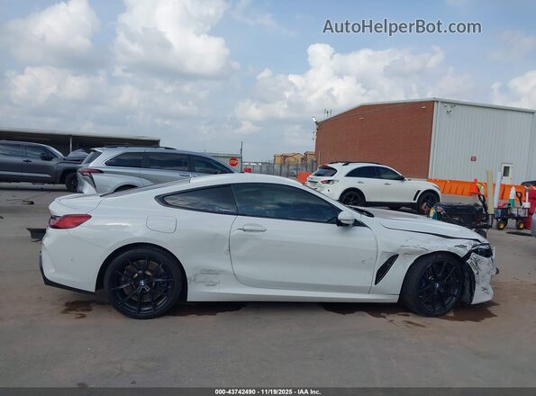 WBABC4C06MCE91813 2021 BMW M8 White Rear interior view