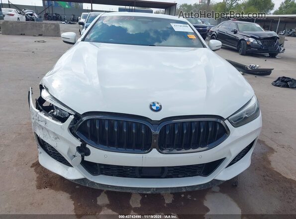 WBABC4C06MCE91813 2021 BMW M8 White Instrument cluster view