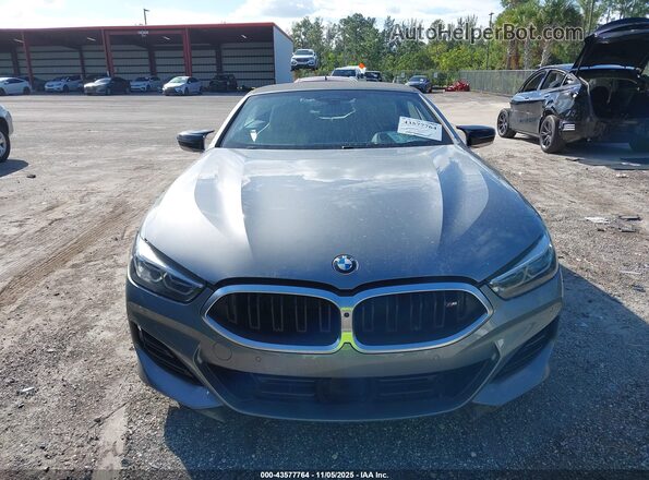 WBAFY4C03SCU16855 2025 BMW M8 Gray Սարքավորումների վահանակի տեսք