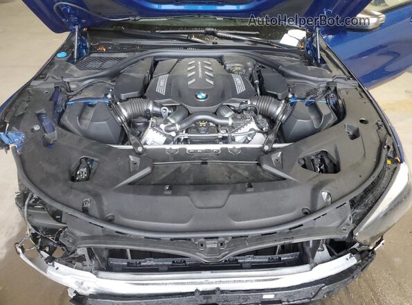 WBAFY4C53KBX29387 2019 BMW M8 Синий Вид задней части салона