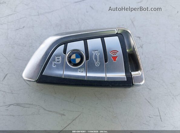WBAGV2C02LCD46867 2020 BMW 8 SERIES White Առջևի վահանակի տեսք
