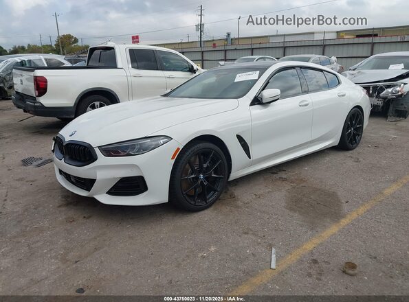 WBAGV2C09RCN12341 2024 BMW 8 SERIES White წინა მარცხენა ხედი სამი მეოთხედიდან