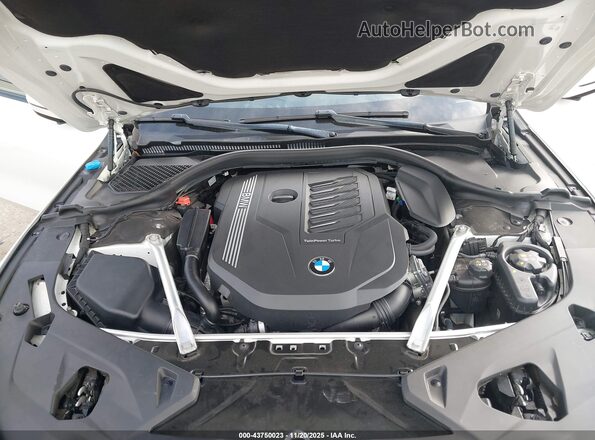 WBAGV2C09RCN12341 2024 BMW 8 SERIES White უკანა ხედი