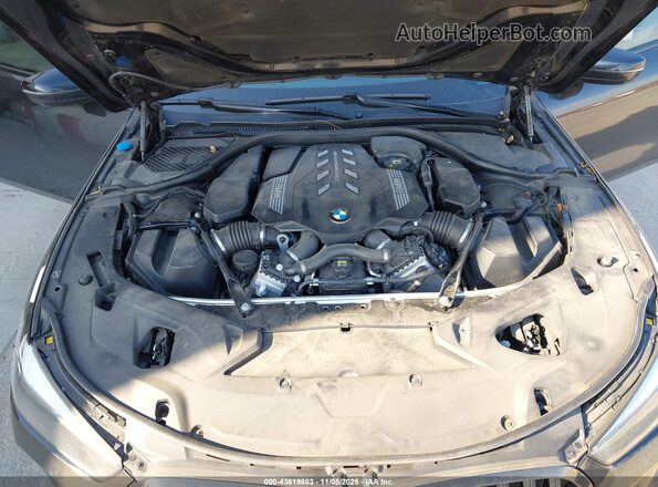 WBAGV8C01NCH91316 2022 BMW M8 Black Հետևի տեսք