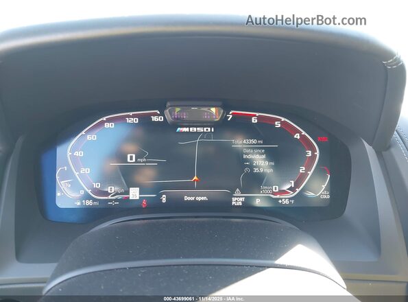WBAGV8C03MCF82920 2021 BMW M8 Gray Հետևի նստատեղերի տեսք