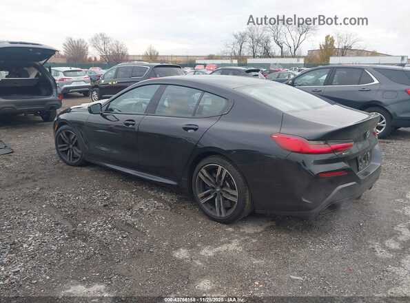 WBAGV8C05NCG97441 2022 BMW M8 Black Tył lewy