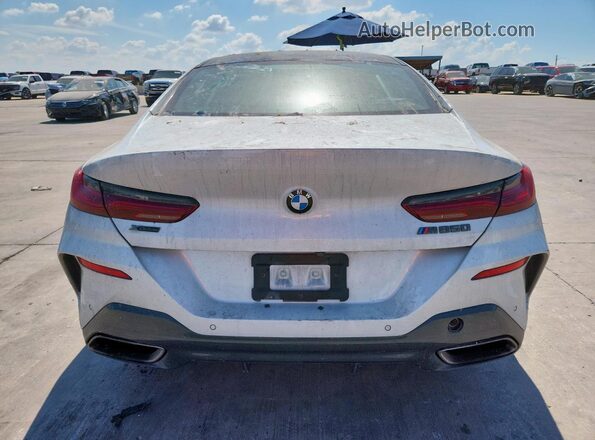 WBAGV8C08LBP49046 2020 BMW M8 White Vista trasera