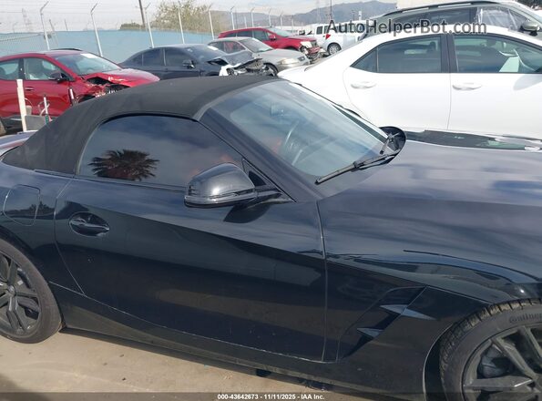 WBAHF3C09NWX45121 2022 BMW Z4 Black Rear interior view