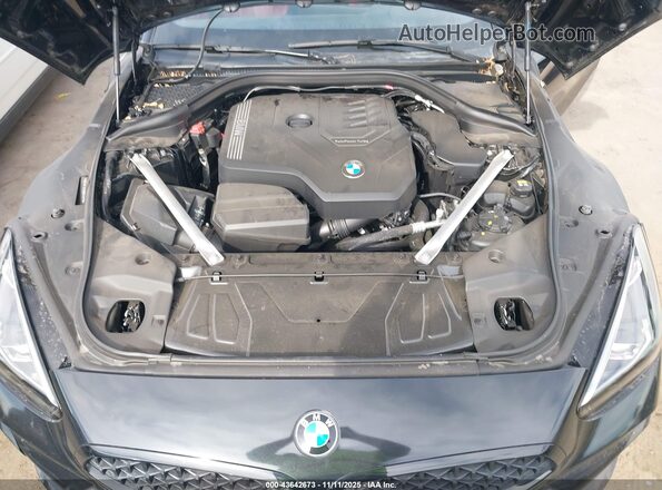 WBAHF3C09NWX45121 2022 BMW Z4 Black Rear view