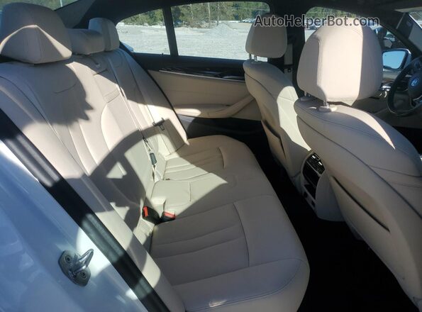 WBAJR3C04LWW65621 2020 BMW 5 SERIES White უკანა სავარძლების ხედი