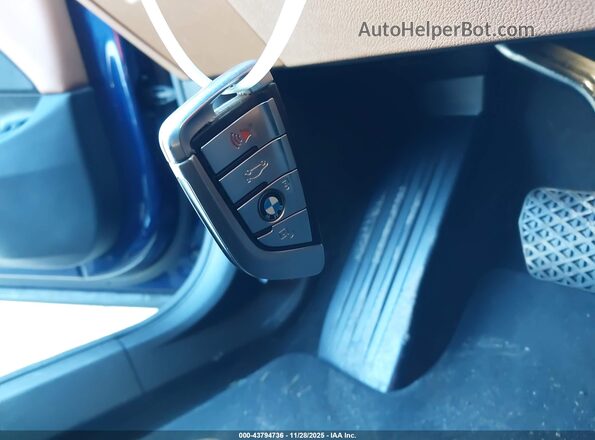 WBAJV6C52KBK08272 2019 BMW 6 SERIES Blue Dashboard view