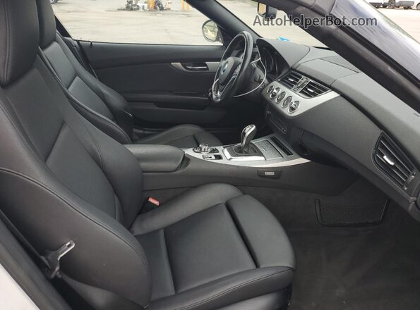 WBALL5C5XG5A20343 2016 BMW Z4 White Widok tylnych siedzeń