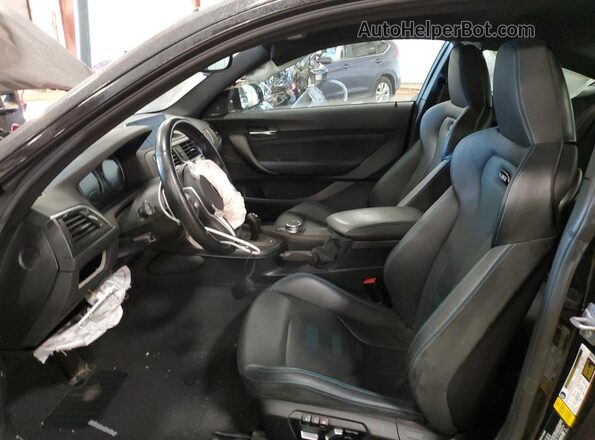 WBS2U7C04M7J61880 2021 BMW M2 Black წინა სალონის ხედი