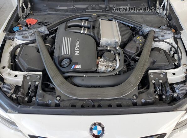WBS2U7C52KVJ07725 2019 BMW M2 White უკანა სალონის ხედი