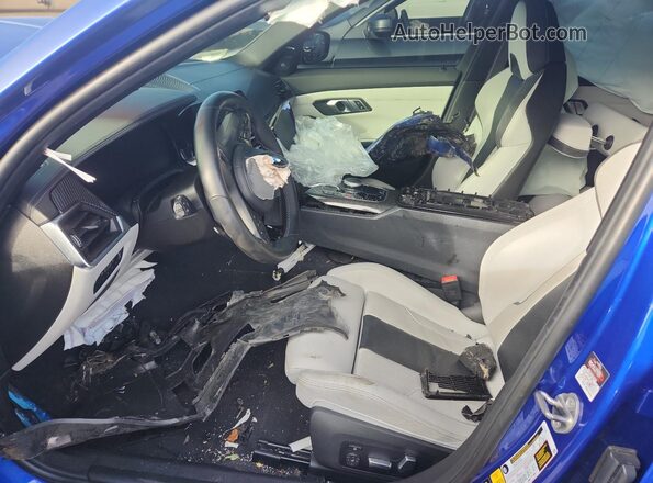 WBS43AY01NFN15752 2022 BMW M3 Blue Widok wnętrza z przodu
