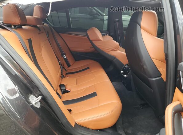 WBS83CH00PCL23031 2023 BMW M5 Black Widok tylnych siedzeń