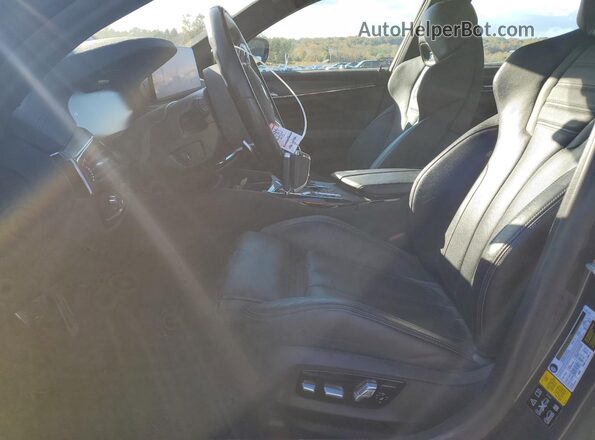 WBS83CH08MCG82044 2021 BMW M5 Blue Widok wnętrza z przodu