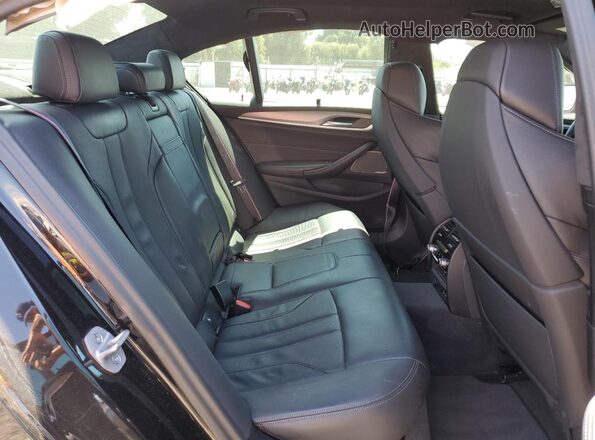 WBS83CH0XPCL21531 2023 BMW M5 Black Widok tylnych siedzeń