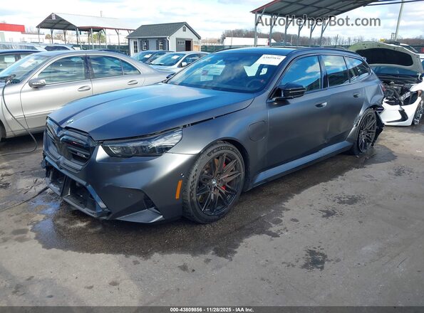 WBS83GV07TCW00246 2026 BMW M5 Gray Przód lewy