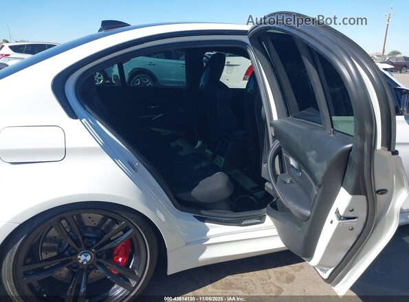 WBS8M9C50J5L01173 2018 BMW M3 White Widok naklejki z numerem VIN