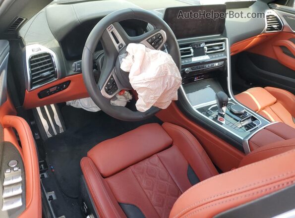 WBSDZ0C06SCS32454 2025 BMW M8 Gray Widok deski rozdzielczej