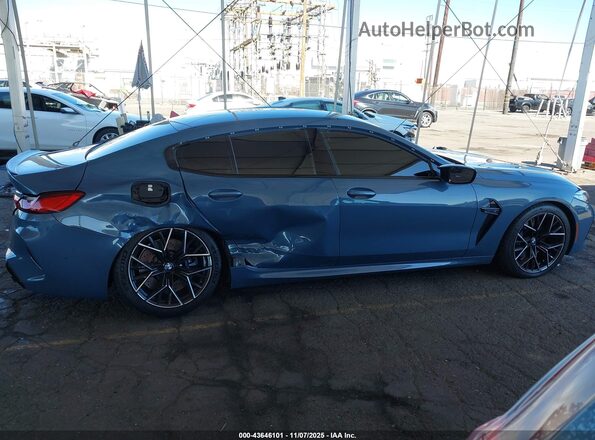WBSGV0C02MCF06201 2021 BMW M8 Blue Instrument cluster view
