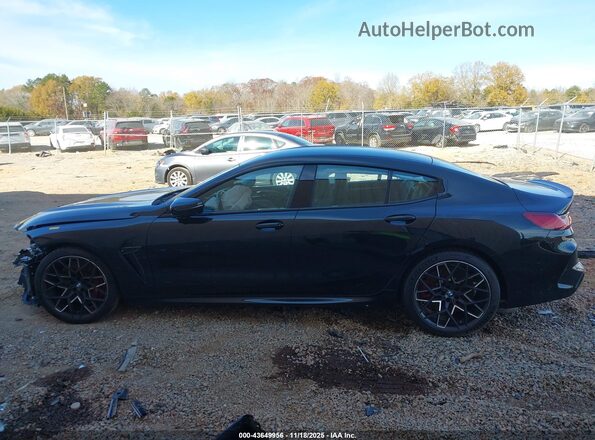 WBSGV0C04RCP32745 2024 BMW M8 Black Vista interior de 360 grados