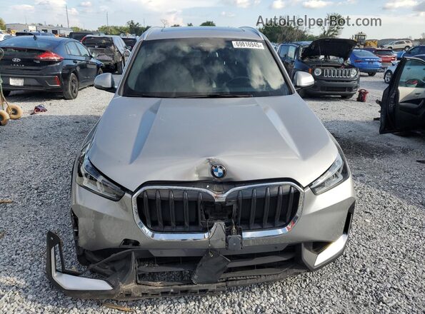 WBX73EF00P5W44334 2023 BMW X1 Silver Vista frontal