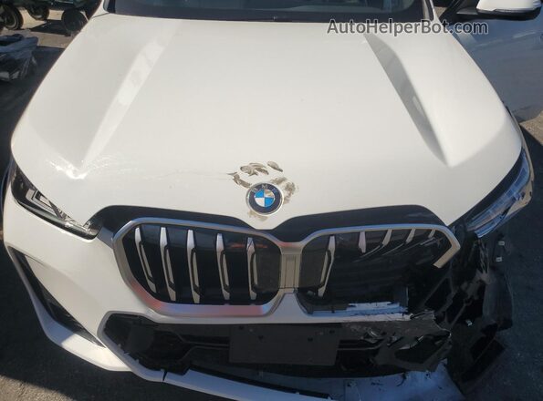 WBX73EF00S5291876 2025 BMW X1 White Vista del compartimento del motor