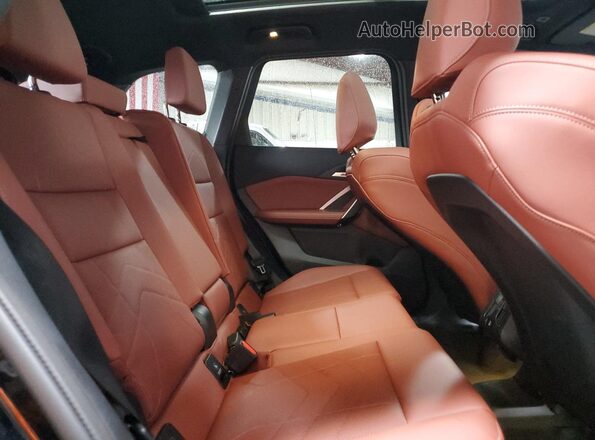WBX73EF04T5408733 2026 BMW X1 Черный Вид задней части салона