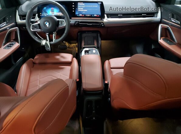 WBX73EF04T5408733 2026 BMW X1 Черный Вид панели приборов