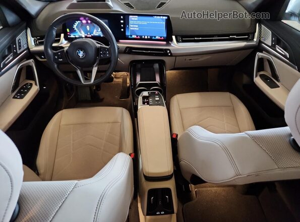 WBX73EF05R5Z32787 2024 BMW X1 White Vista del salpicadero