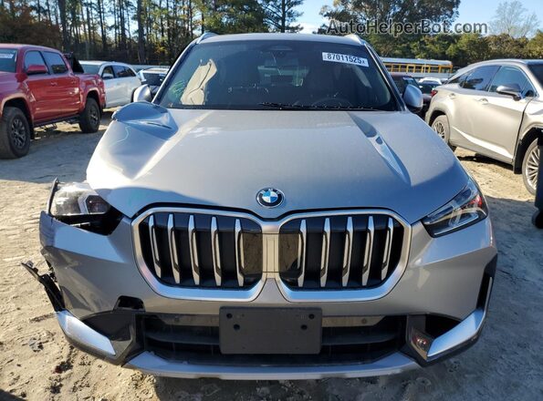 WBX73EF07R5Z44519 2024 BMW X1 Silver Widok z przodu