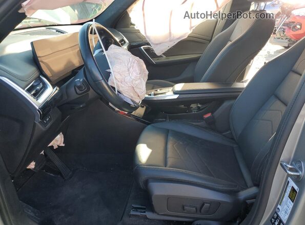 WBX73EF07R5Z44519 2024 BMW X1 Silver Widok wnętrza z przodu