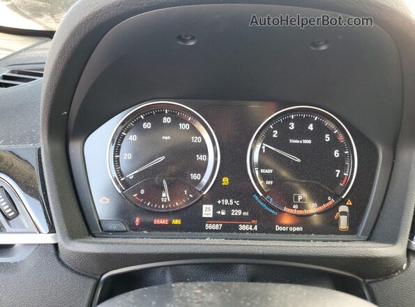 WBXHT3C53K5L37287 2019 BMW X1 Gray Սարքավորումների վահանակի տեսք