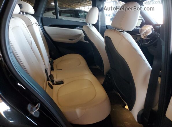 WBXHT3C56K5L37316 2019 BMW X1 Black Widok wnętrza z tyłu