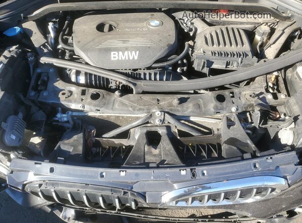 WBXHT3C56K5L97855 2019 BMW X1 Charcoal Вид задньої частини салону