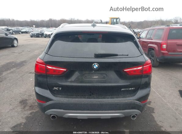 WBXHT3C59K5L35558 2019 BMW X1 Black 