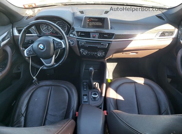 WBXHT3Z35H4A64957 2017 BMW X1 Черный Вид панели приборов