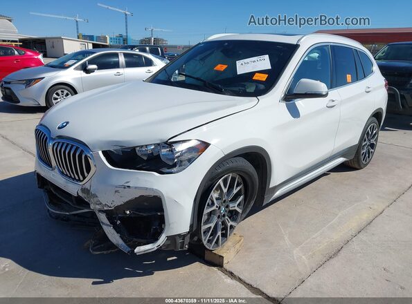 WBXJG7C01N5U65601 2022 BMW X1 White წინა მარცხენა ხედი სამი მეოთხედიდან