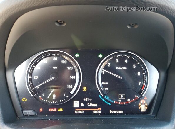 WBXJG7C04L5P58633 2020 BMW X1 Black Widok zestawu wskaźników