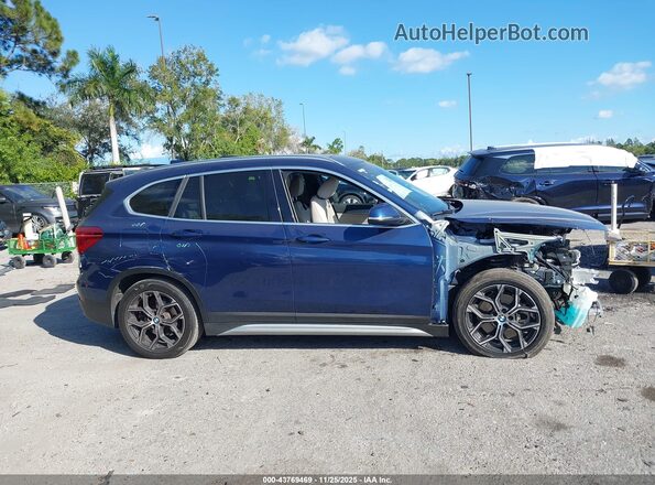 WBXJG7C05M5S36403 2021 BMW X1 Blue სალონის 360-გრადუსიანი ხედი