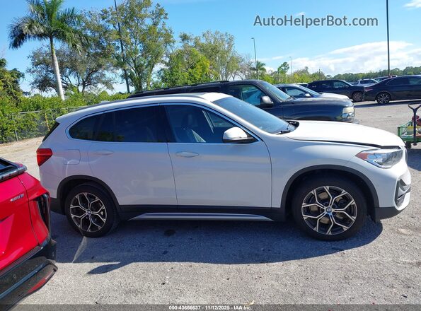 WBXJG7C07L5R96072 2020 BMW X1 White Սալոնի 360 աստիճան տեսք